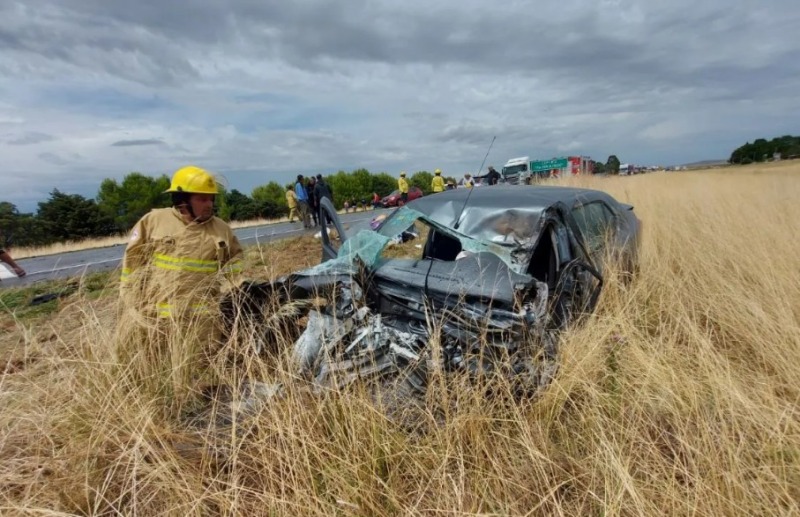 Choque y vuelco en la Ruta 51: cuatro heridos